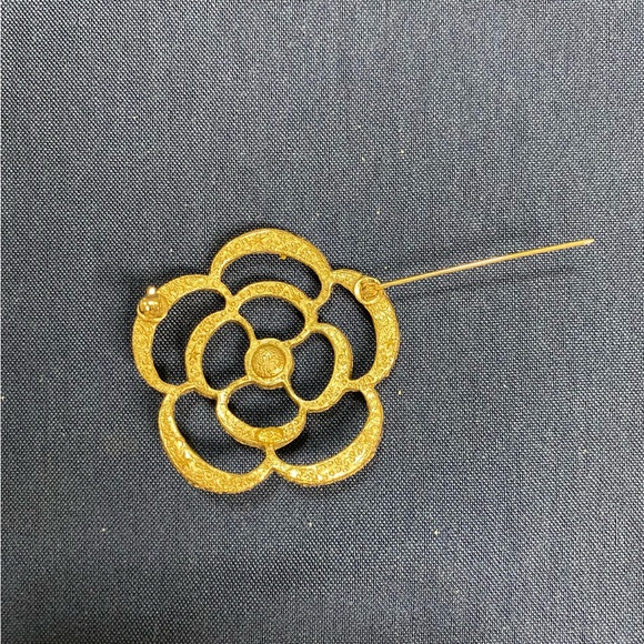 Chanel Brooch Camellia  Pearl Rhinestone Gold - Picture 11 of 17